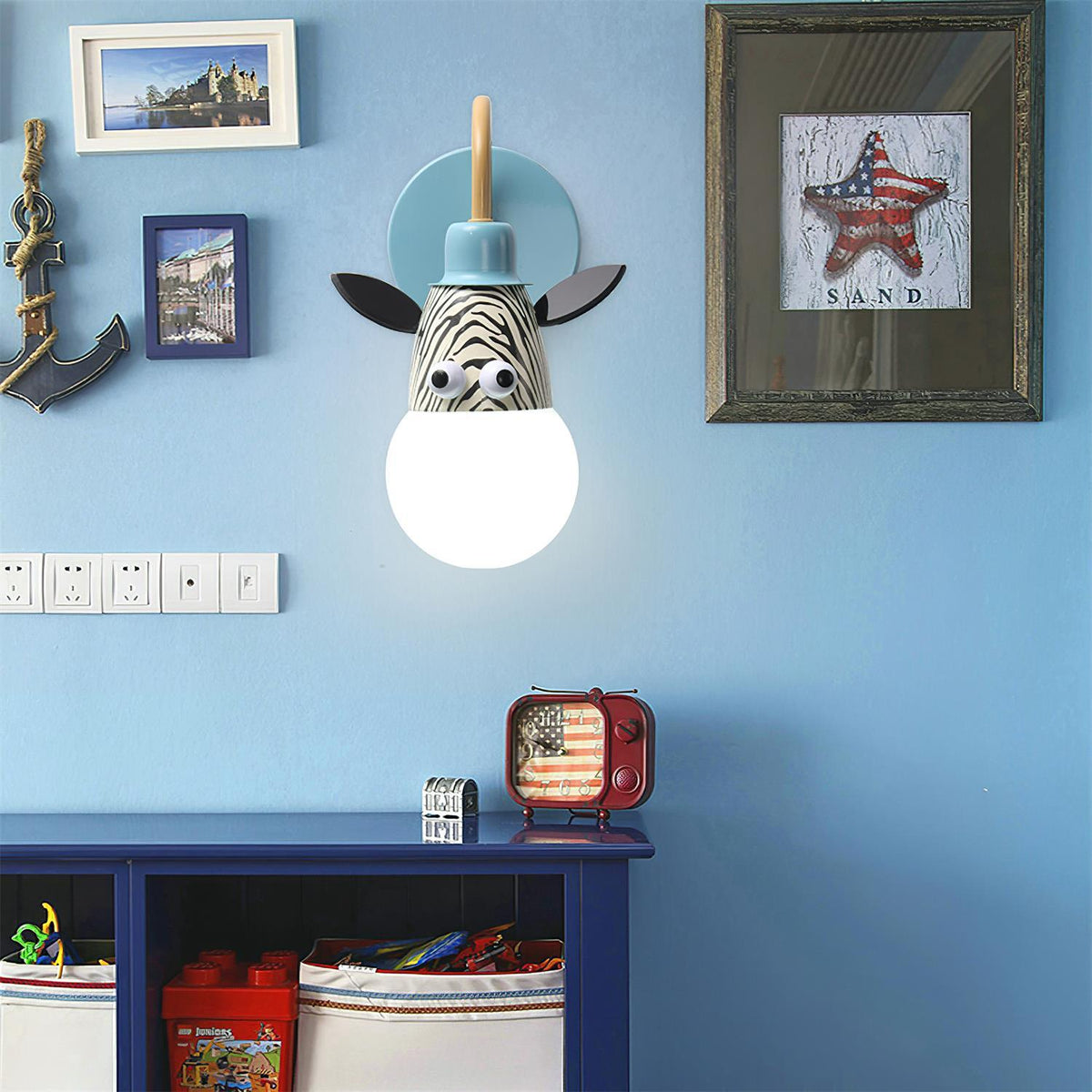 Neloz Artistic Playful Wall Lamp