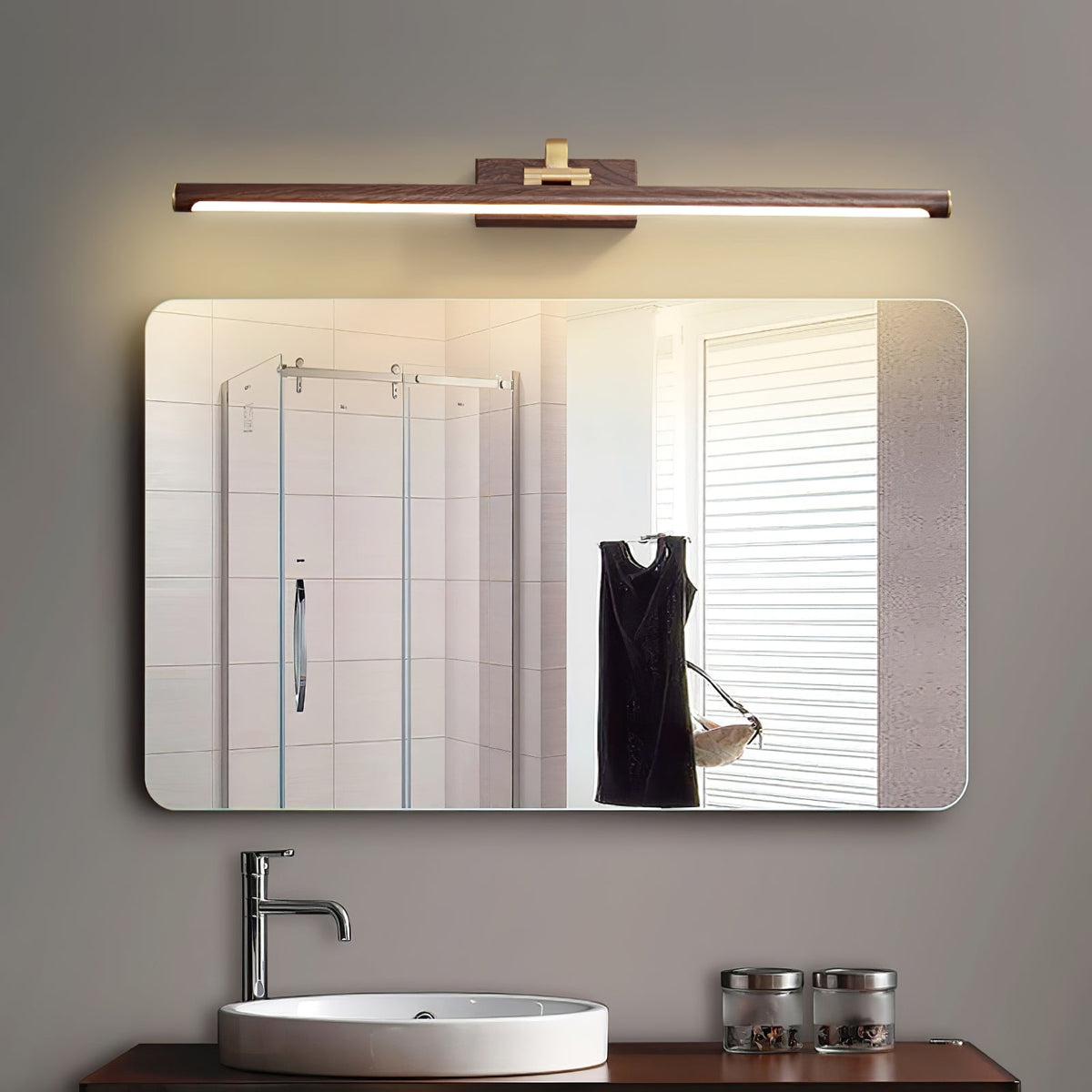 Lumare Brass Minimalist Wall Lamp