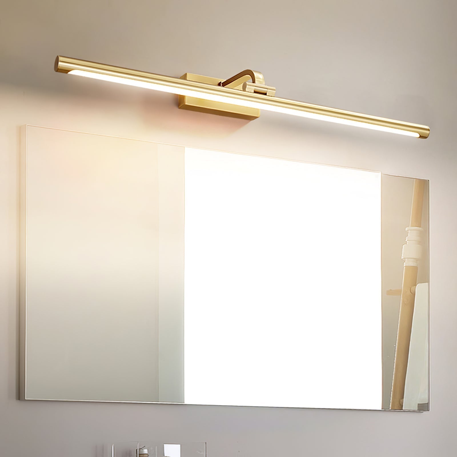 Lumare Brass Minimalist Wall Lamp