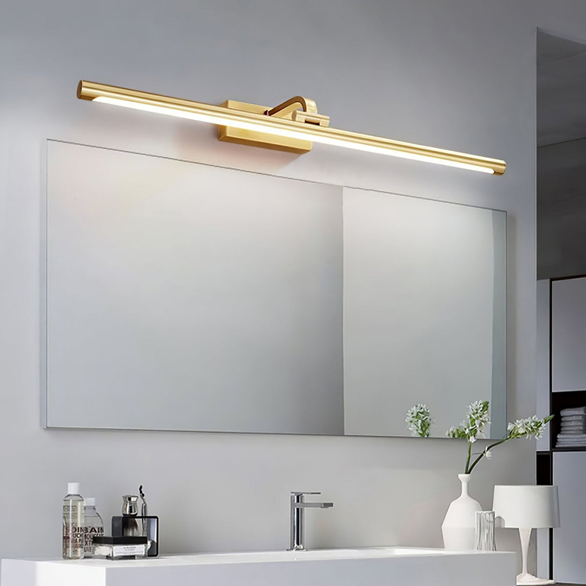 Lumare Brass Minimalist Wall Lamp