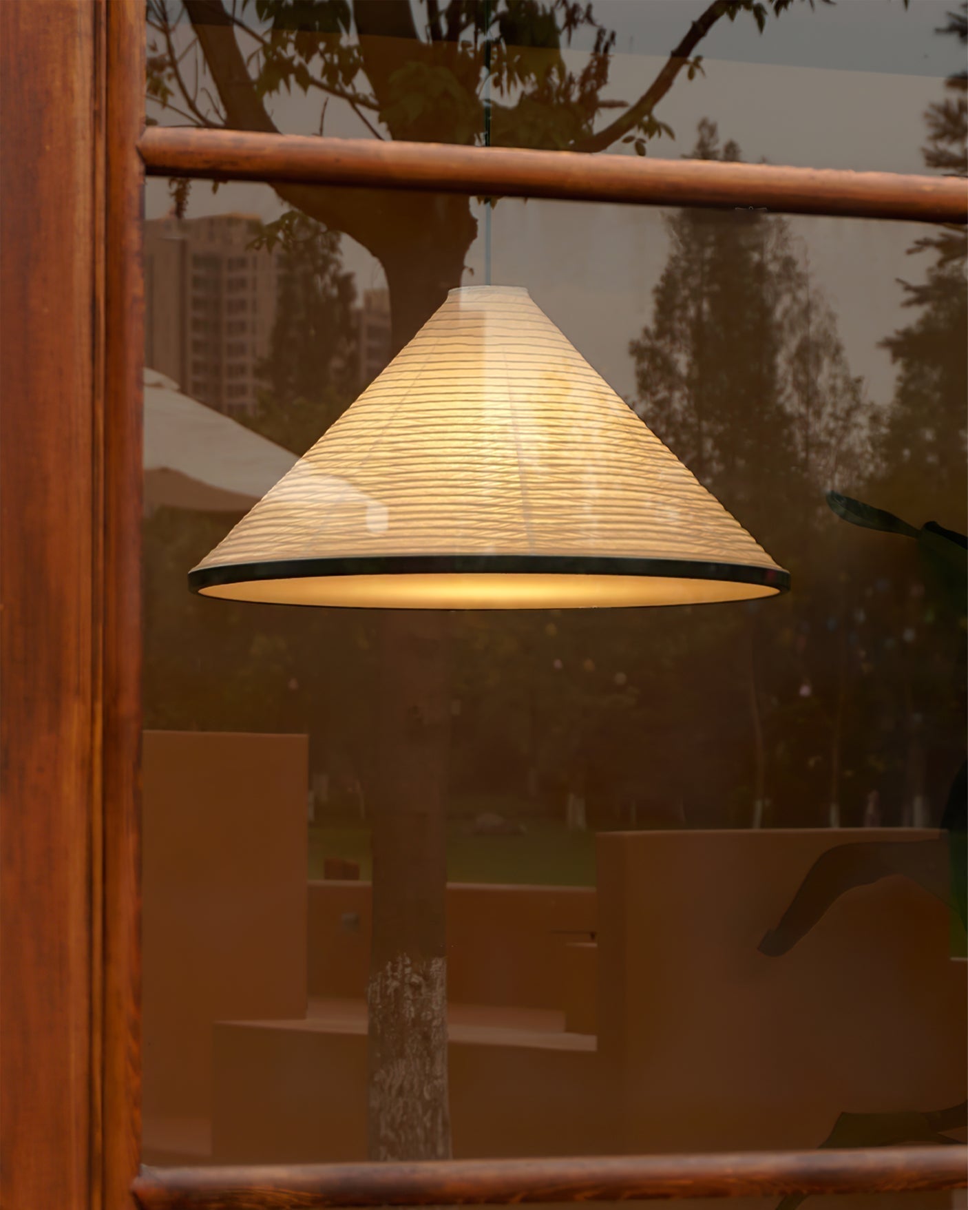Conic Paper Pyramid Pendant Lamp