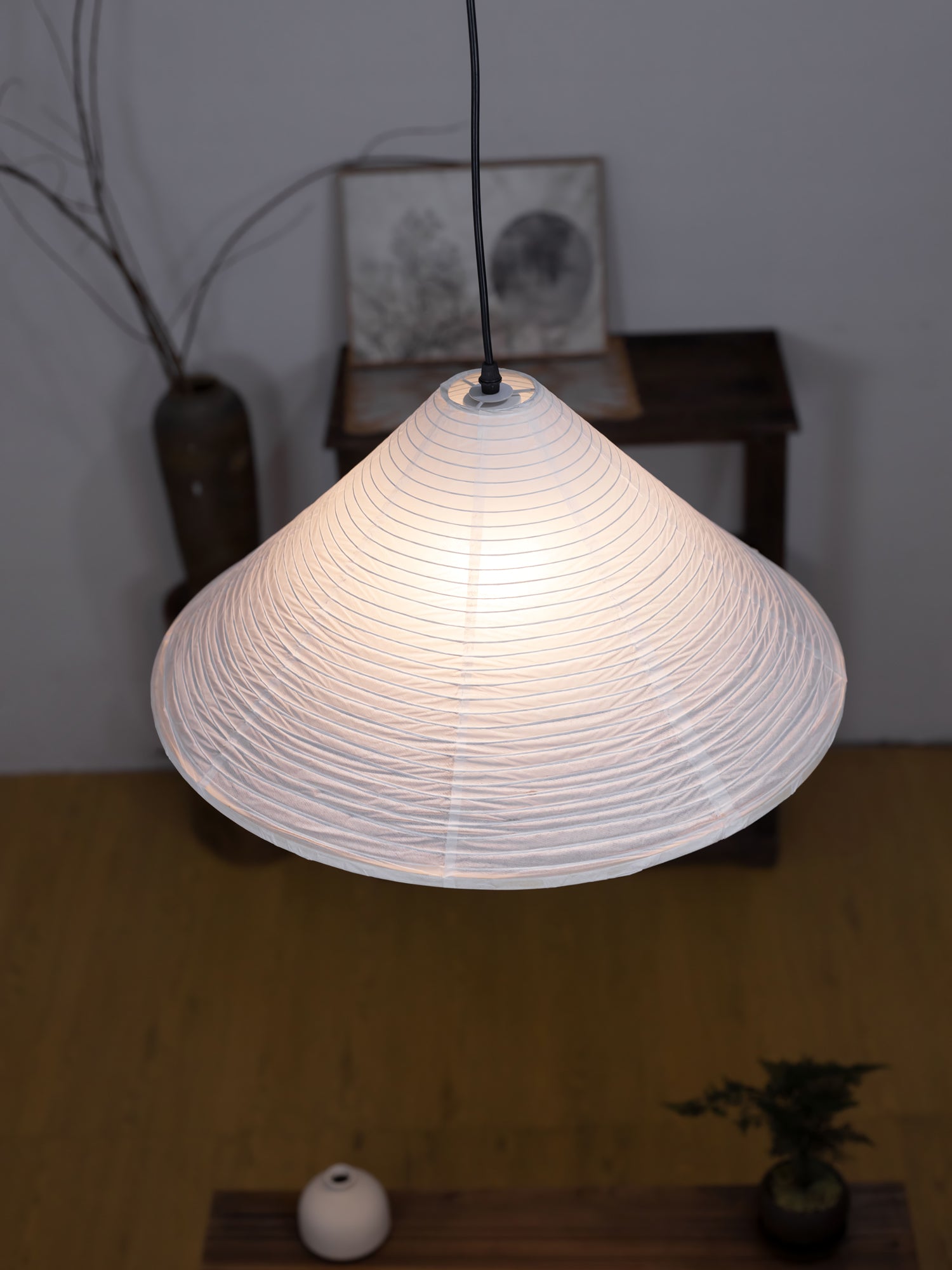 Conic Paper Pyramid Pendant Lamp