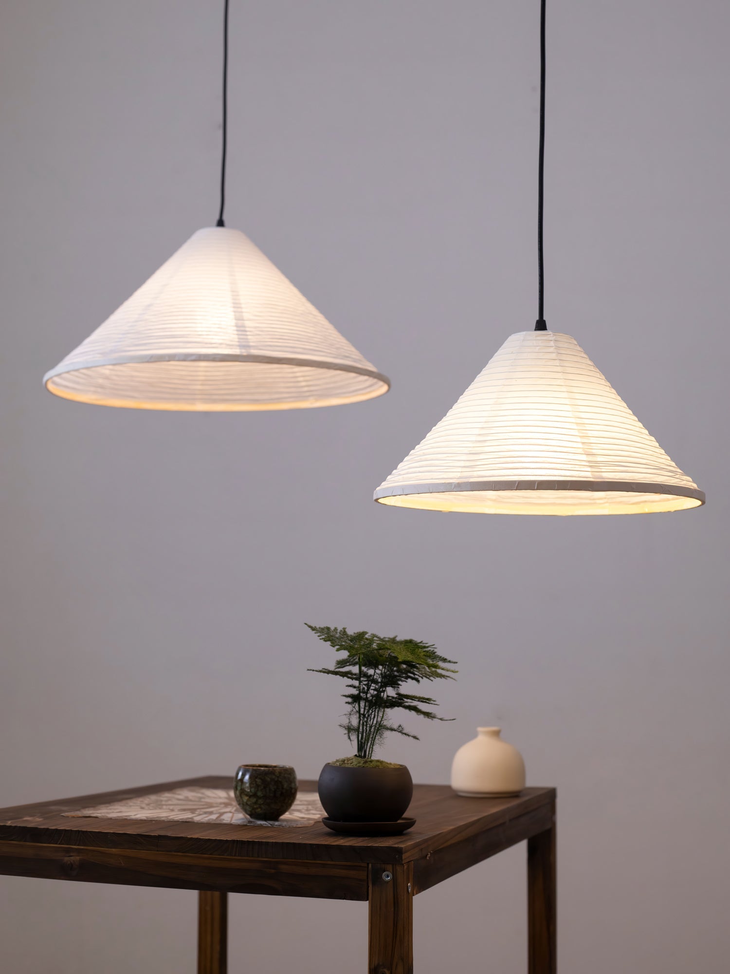 Conic Paper Pyramid Pendant Lamp