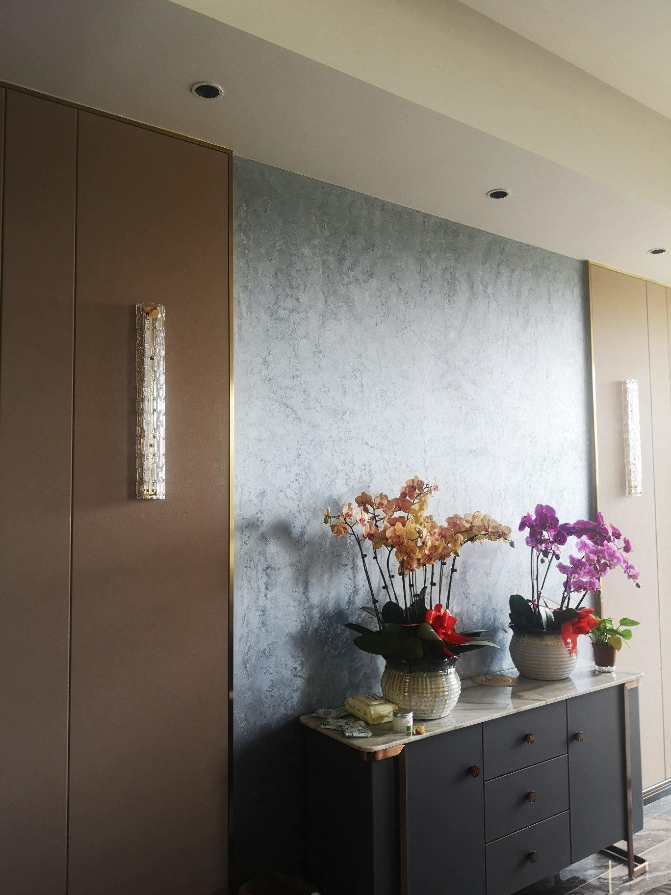 Lumix Brass Glass Glam Wall Lamp - Neutral Decor