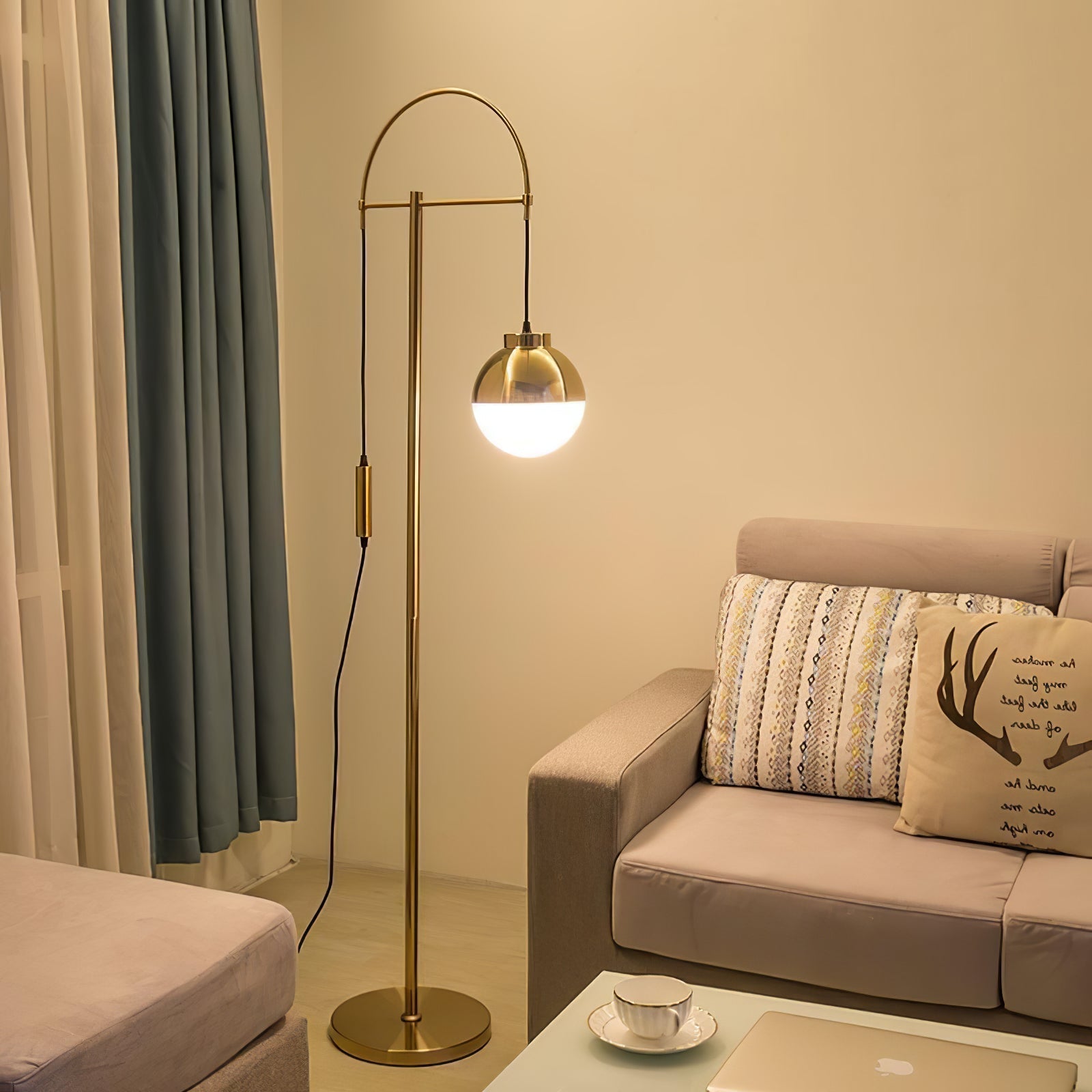 Lunelis Modern Floor Lamp