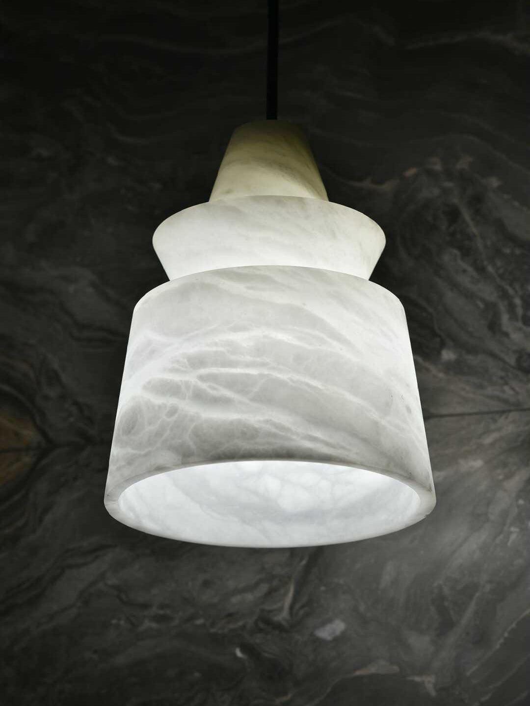 Curineth Minimalist Alabaster Pendant Light - Neutral Decor