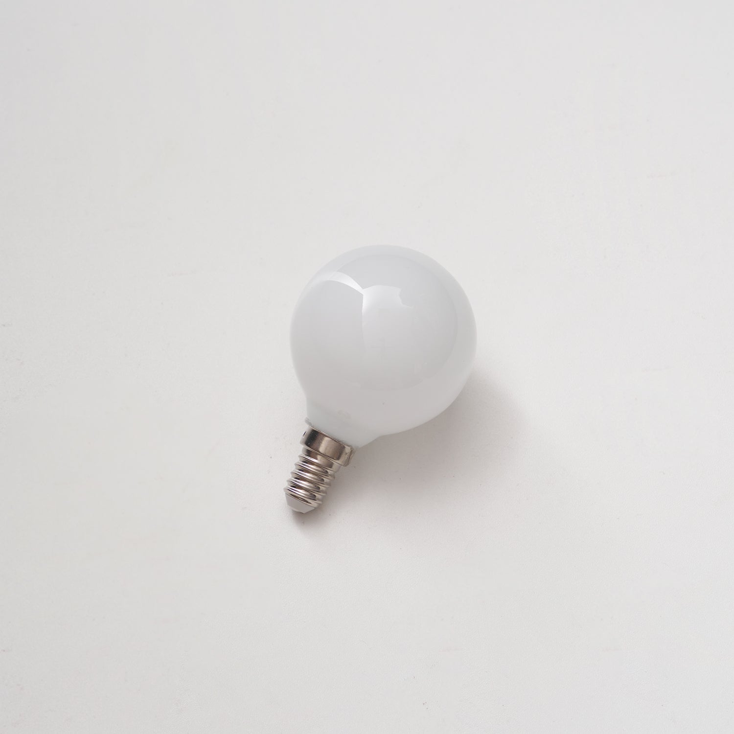Luno LED Bulb White E14 E12 - Neutral Decor