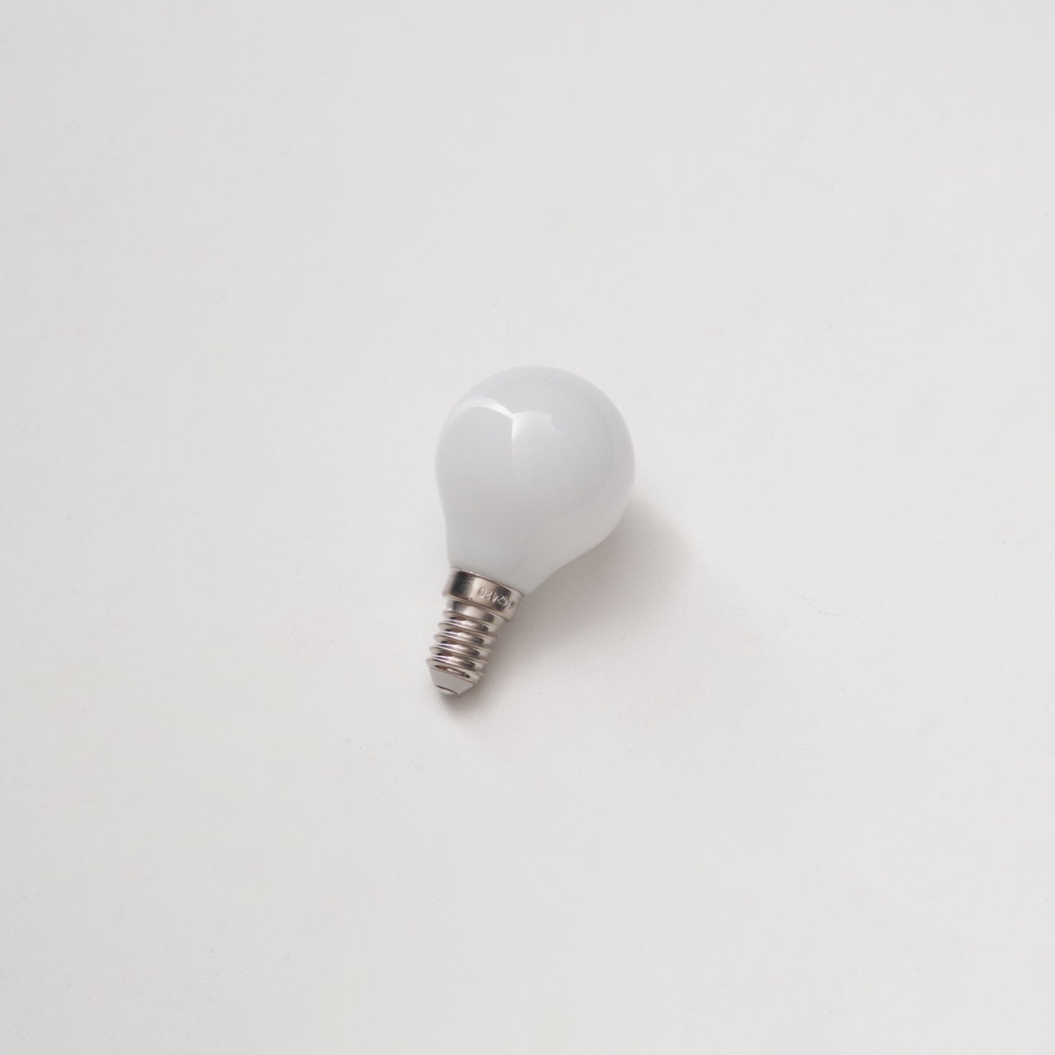 Luno LED Bulb White E14 E12 - Neutral Decor