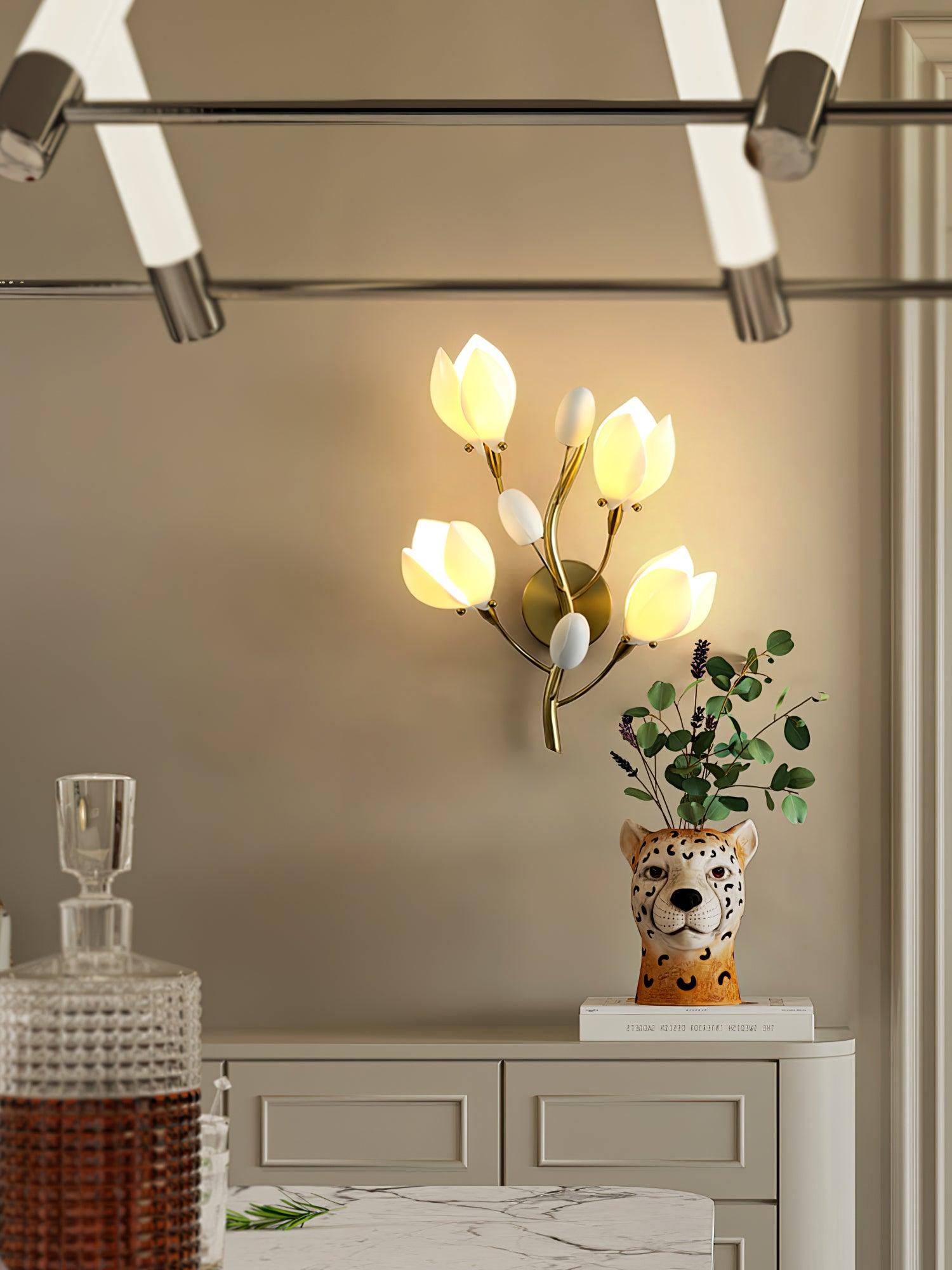 Dirixa Magnolia Elegance Ceramic Wall Lamp