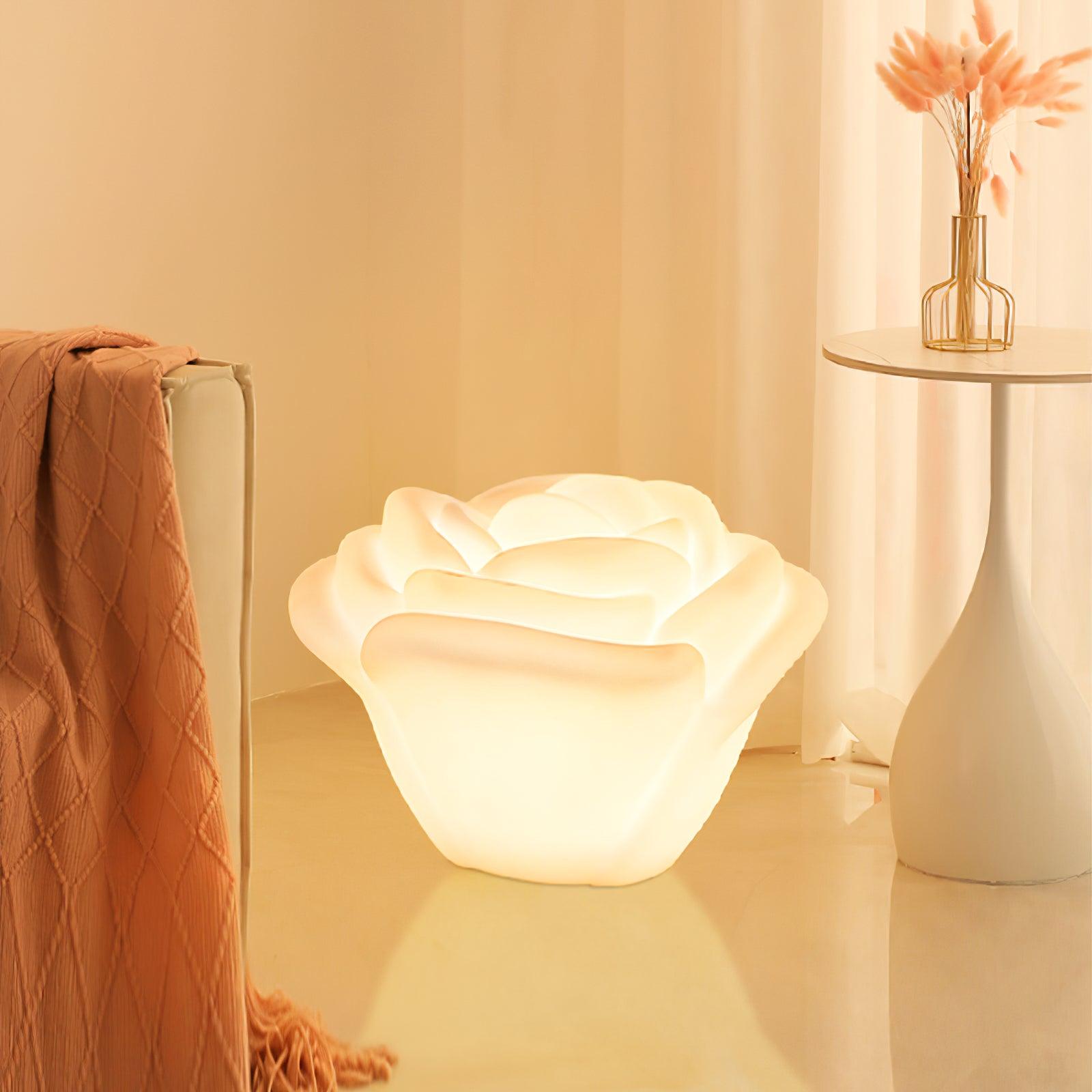Rosebud Elegant Table Lamp