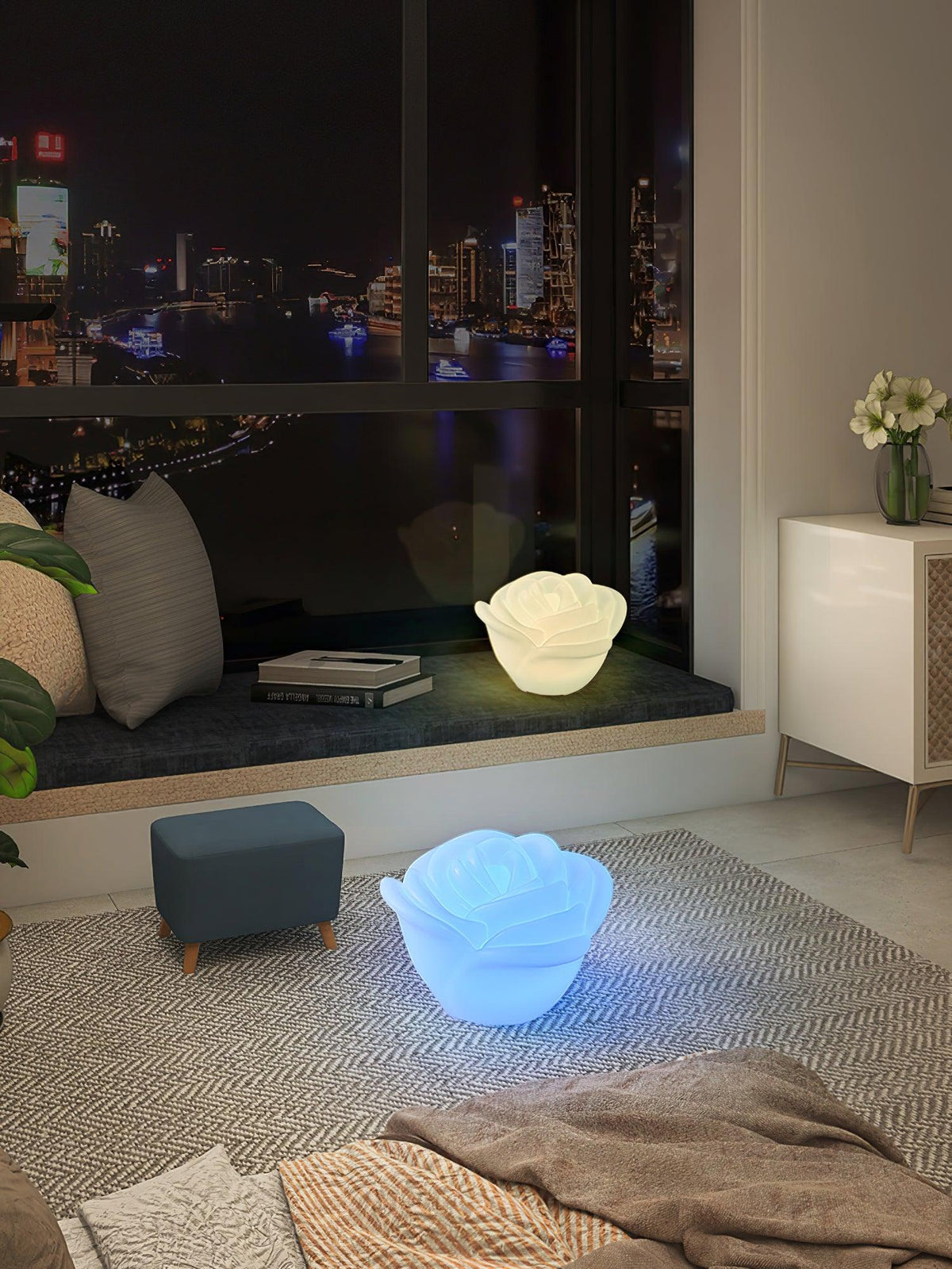 Rosebud Elegant Table Lamp