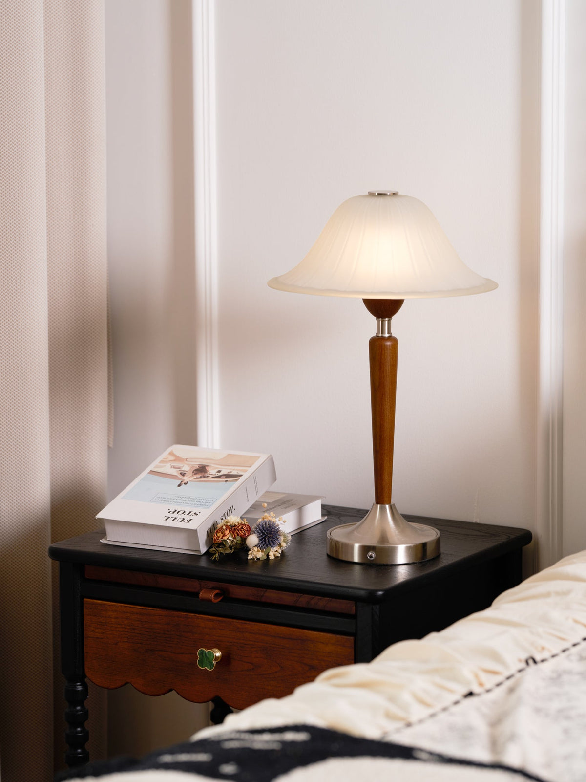 Elviveria Vintage Wood Table Lamp