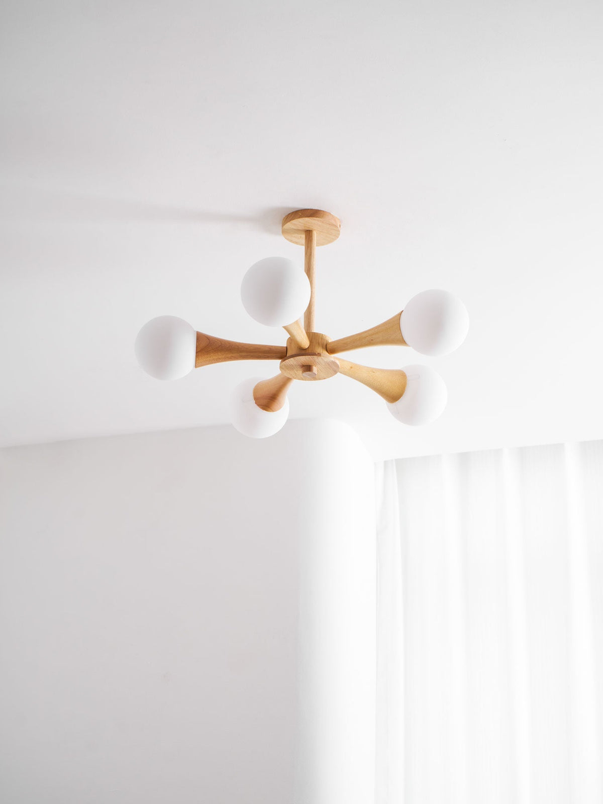 Briarshire Wooden Nera Chandelier