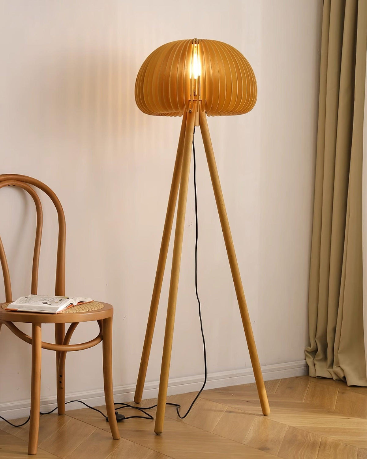 Zetalyre Wooden Tripod Floor Lamp