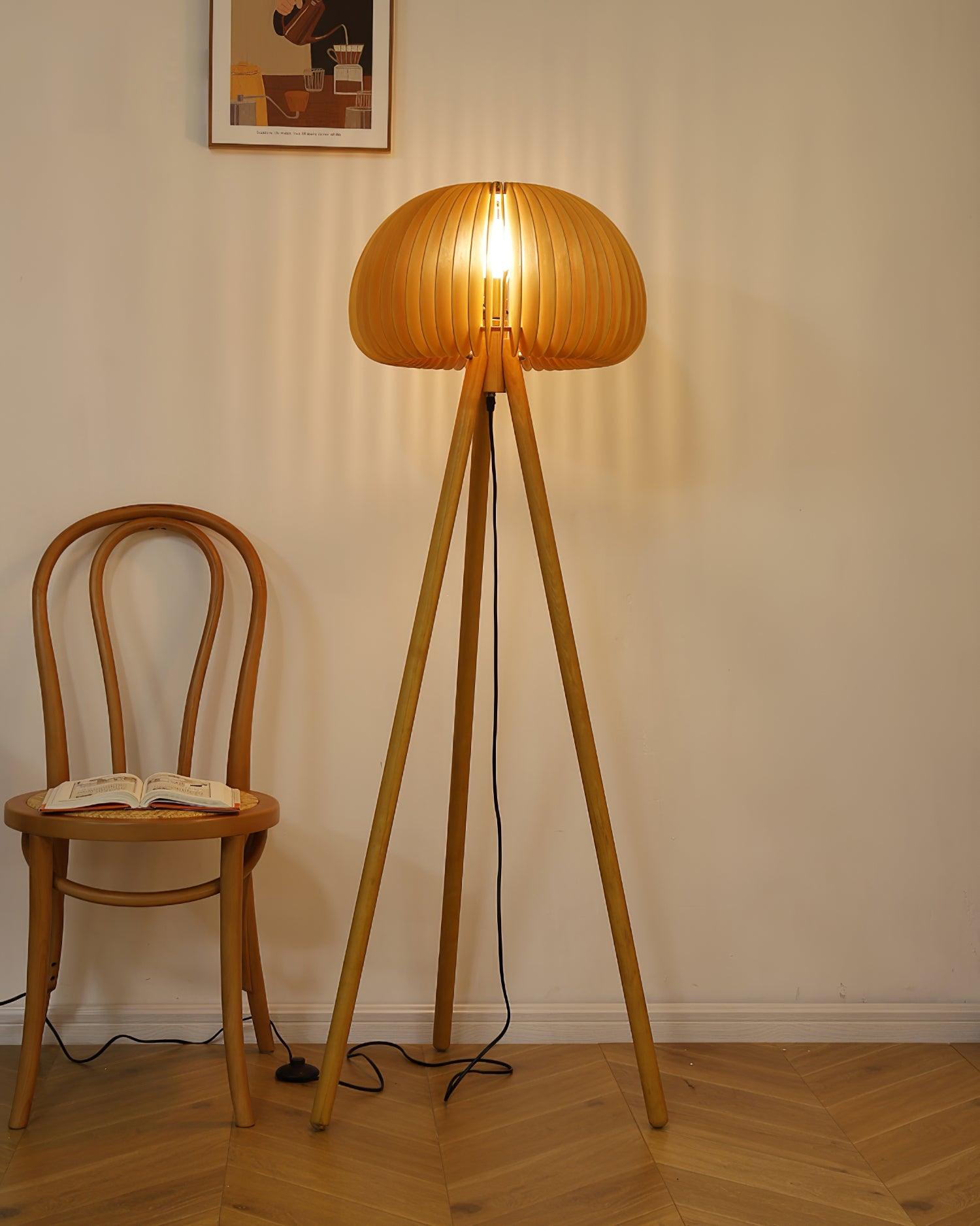 Zetalyre Wooden Tripod Floor Lamp