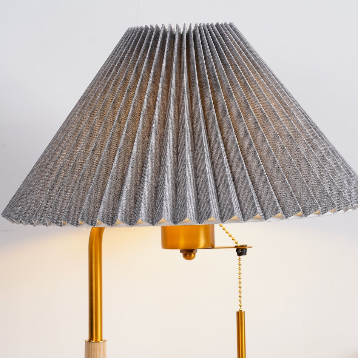 Vellain Retro Table Lamp