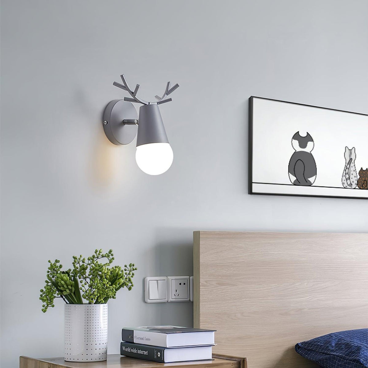 Liveny Playful Whimsical Wall Lamp