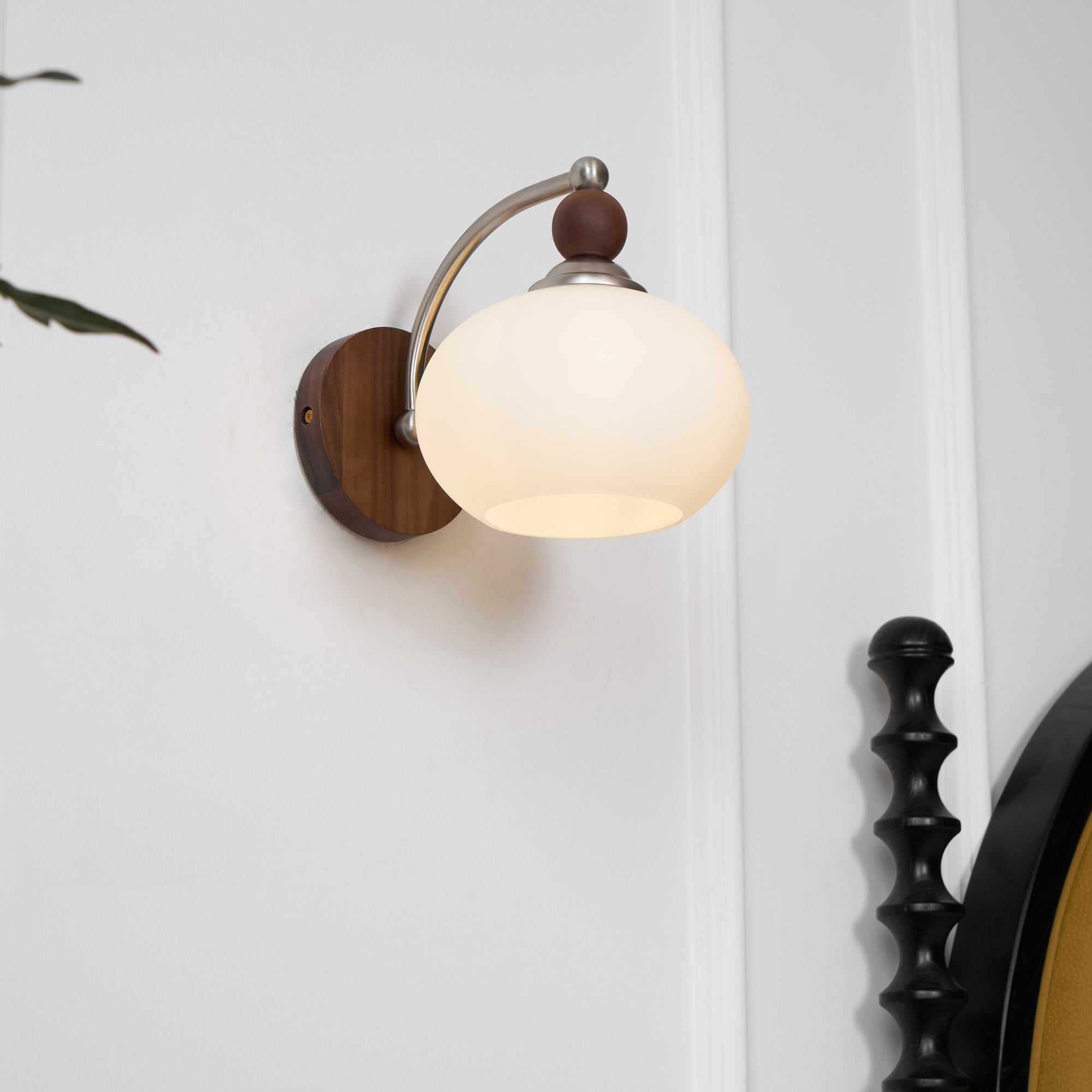 Vicare Premium Nordic Art Glass Wall Lamp
