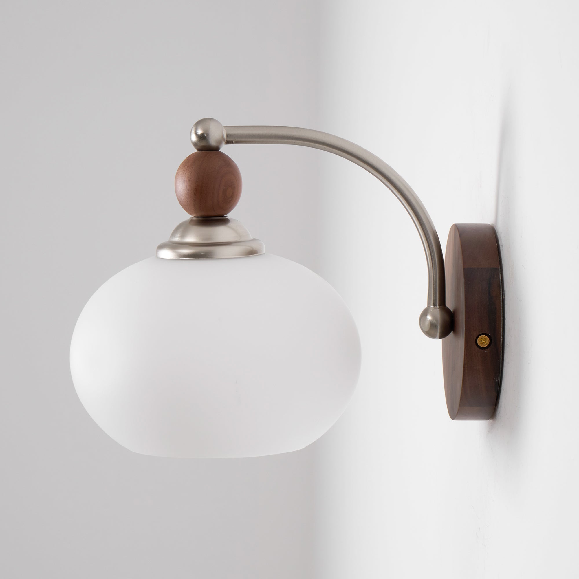 Vicare Premium Nordic Art Glass Wall Lamp