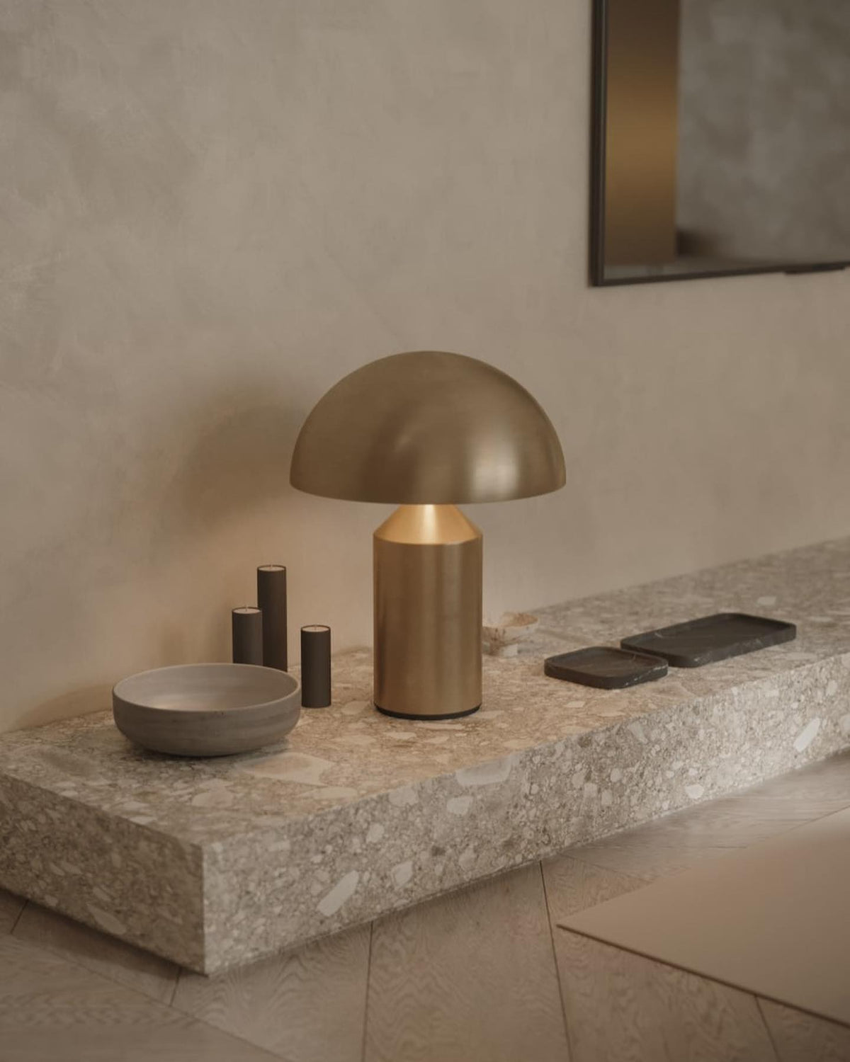 Selisina Industrial Minimalist Table Lamp